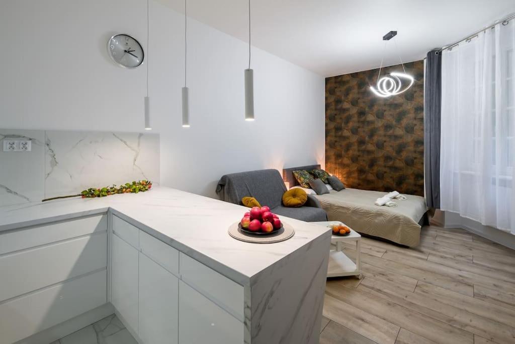 Charming Apartment In Calm And Central Area Krakow Exterior photo